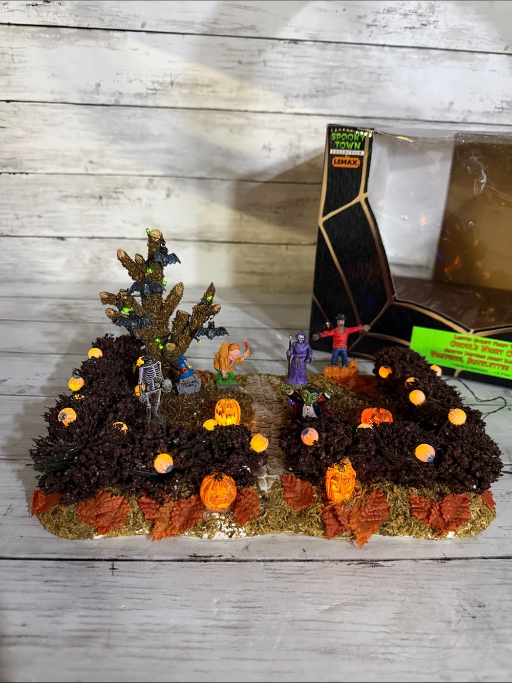 Lemax Spooky Town Halloween Village Ghouls Night Out Front Yard Lighted #34889A